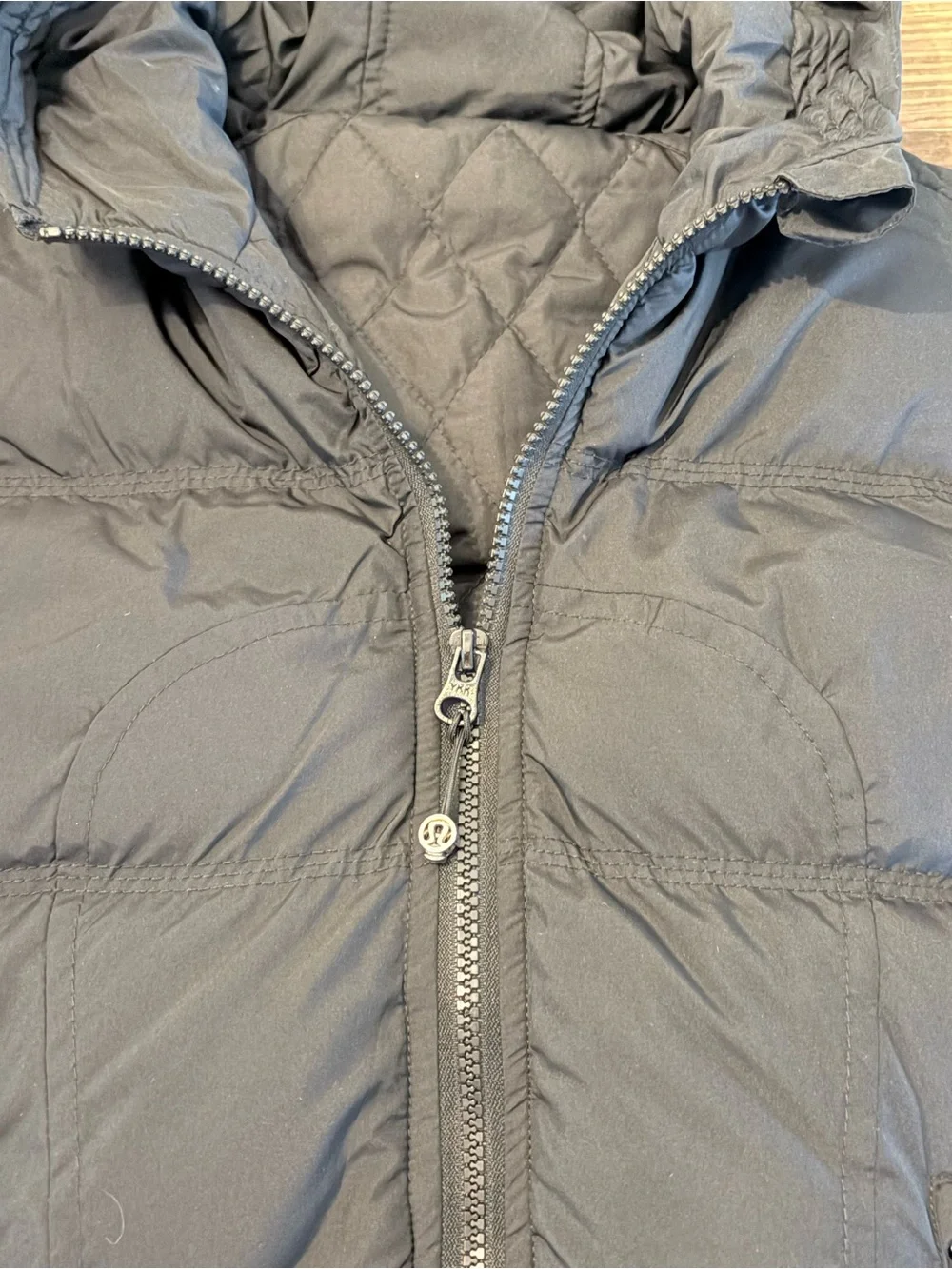 Lululemon Women’s Black Hooded Zip Front Puffer Quilted Running Vest Size 2
